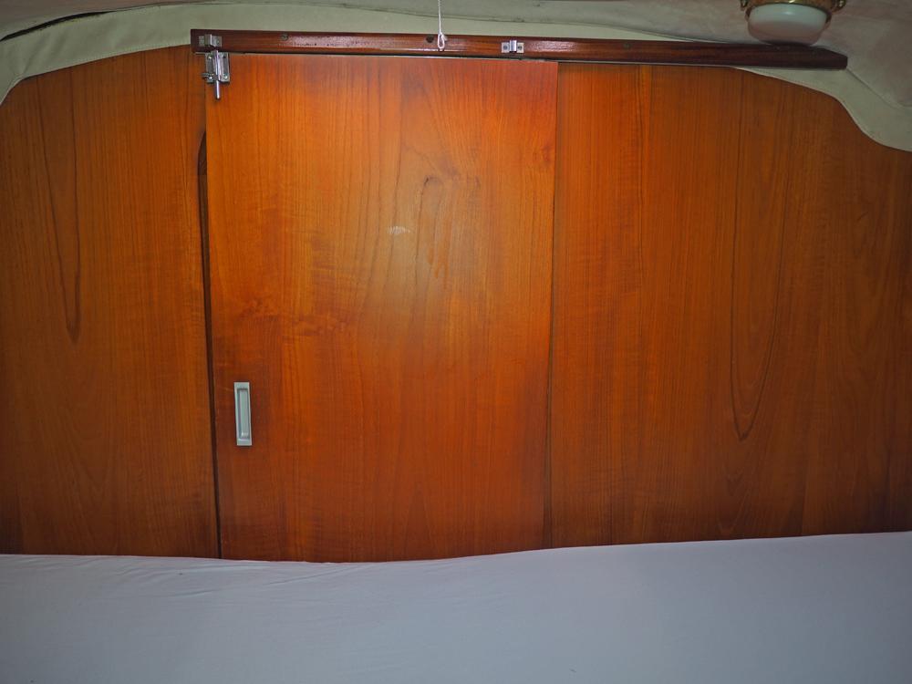 Cabin en avant, H&eacute;bergements